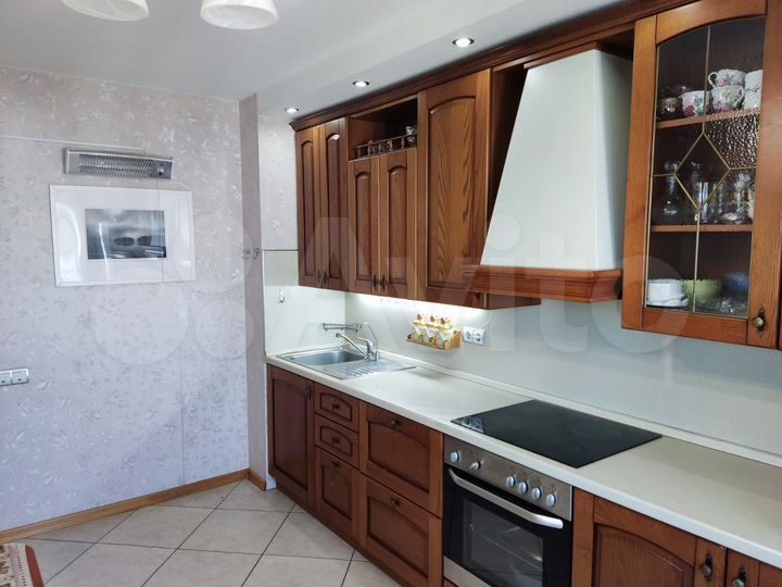 3-к. квартира, 89 м², 10/16 эт.