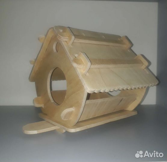 Кормушка для птиц
