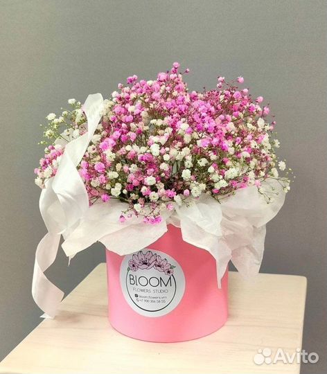 Маленькая коробочка с гипсофилой