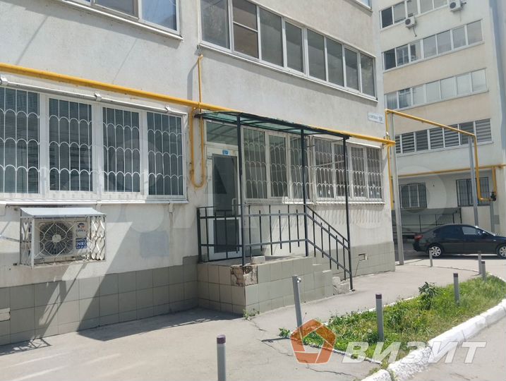 Офис в крупном жилом массиве, 130 м²