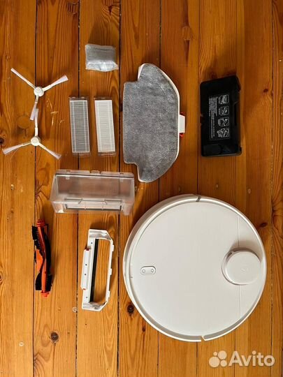 Робот-пылесос Xiaomi Mi Robot Vacuum-MOP P белый