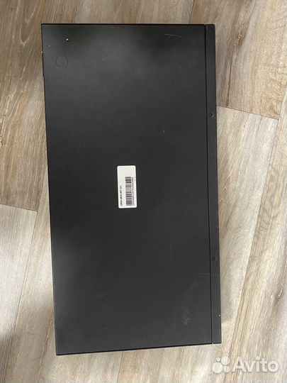 Комутатор свитч на 28 портов