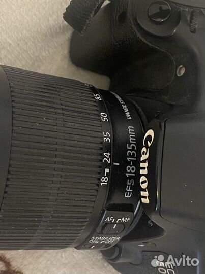 Зеркальный фотоаппарат