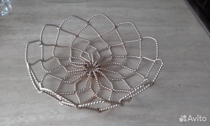 Винтажная ажурная ваза из металла