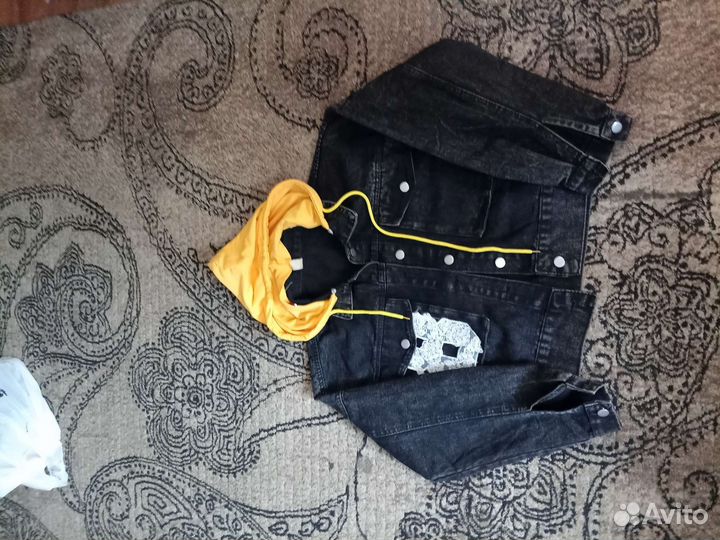 Джинсовая куртка