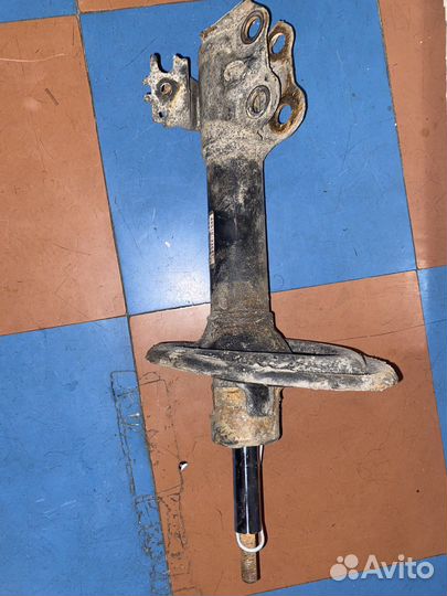 Амортизатор Toyota Camry (V55)