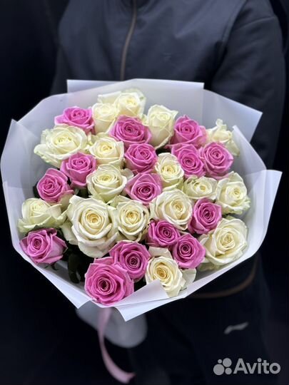 Арт:777913 Букет из роз микс с доставк