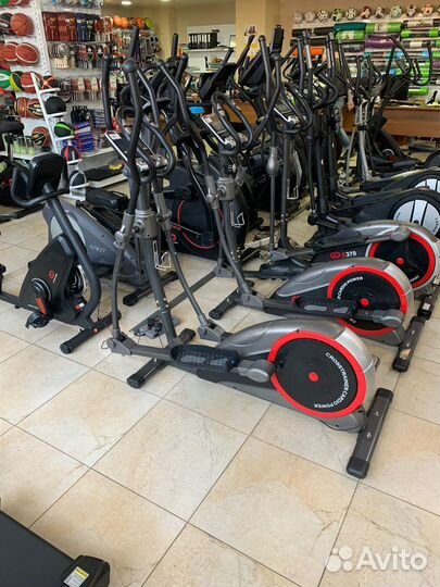 Эллиптический тренажер CardioPower E200