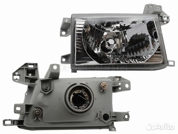 Фара toyota hilux pick UP