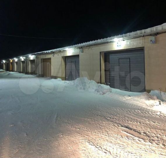 Машиноместо, > 30 м²