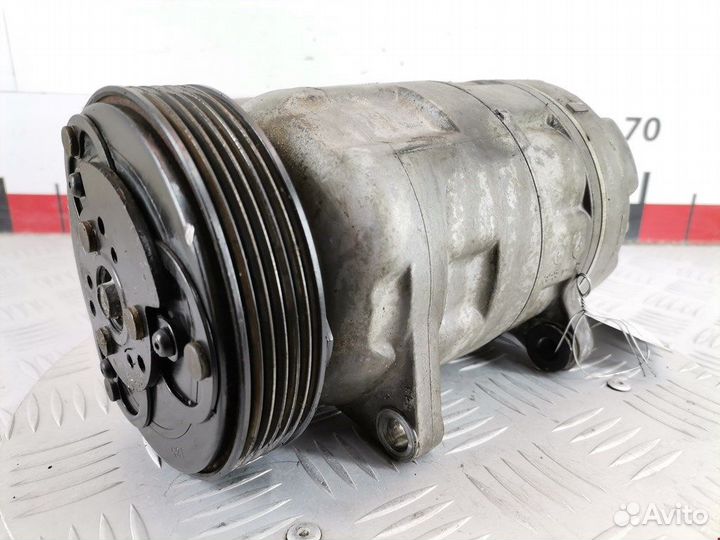 Компрессор кондиционера для Volkswagen Golf 4