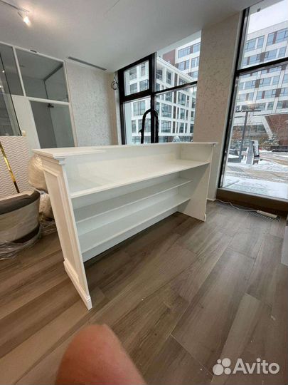 Ресепшн, стойка администратора