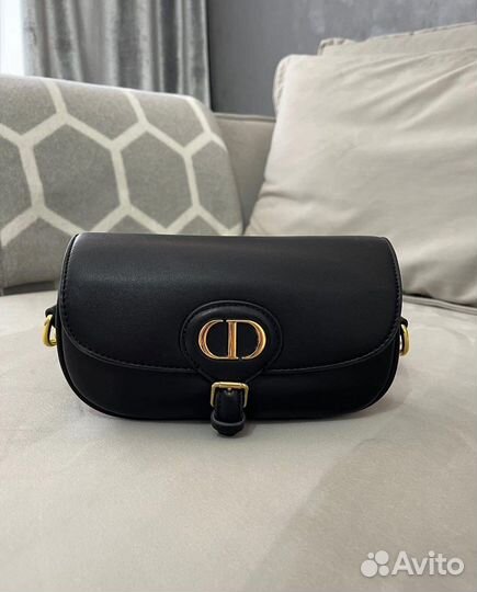 Продам сумочку dior