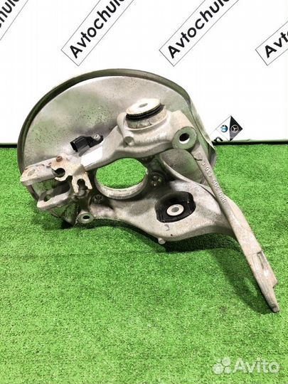 Кулак задний правый Porsche Macan 95B 2017