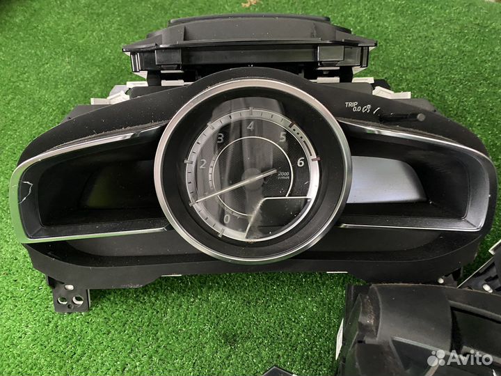 Приборная панель с проекцией mazda bm