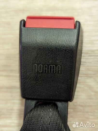 Автомобильный ремень безопасности