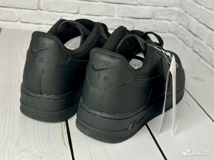 Кроссовки Nike Air Force