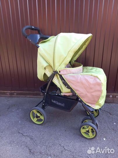 Прогулочная коляска