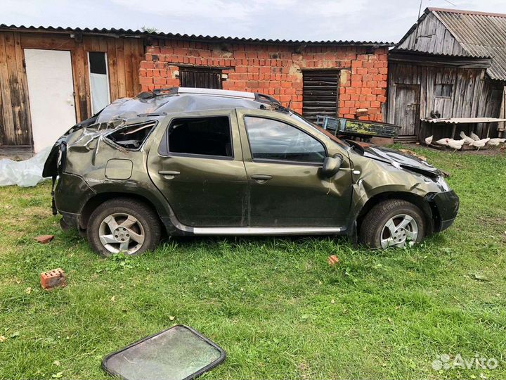 Renault Duster 1.5 МТ, 2017, битый, 110 000 км