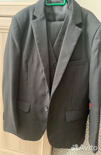 Школьный костюм