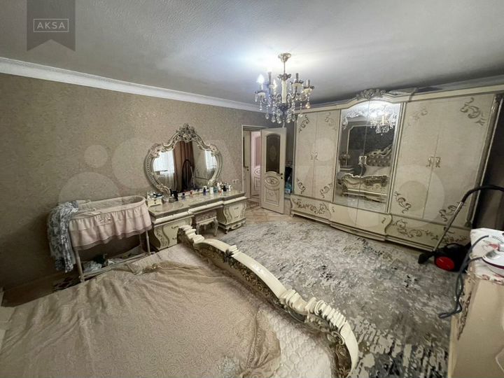 3-к. квартира, 87 м², 1/4 эт.