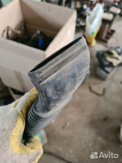 Патрубок воздушного фильтра Renault Fluence седан