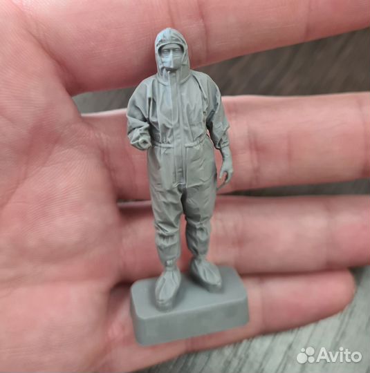 Фигура врач в covid-госпитале, масштаб 1/35