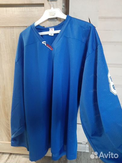 Хоккейный свитер р-ры 48, 52
