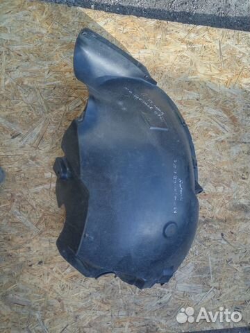 Мерседес подкрылок передний правый передняя часть