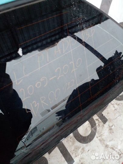 Форточка кузова задняя правая Toyota Land Cruiser