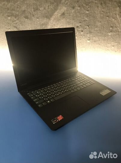 15.6' Ноутбук Lenovo, Ryzen 5/8Gb/256SSD