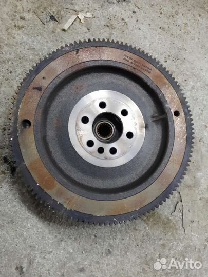 Маховик с комплектом сцепления Peugeot 308 1.6 EP6