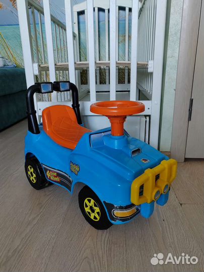 Машинка-каталка