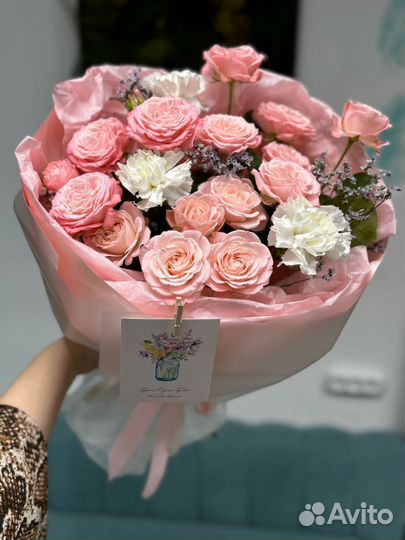 Букет пионовидные розы