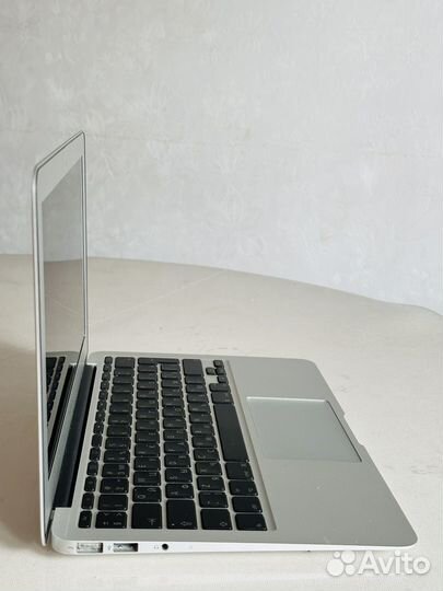 Apple MacBook Air 11