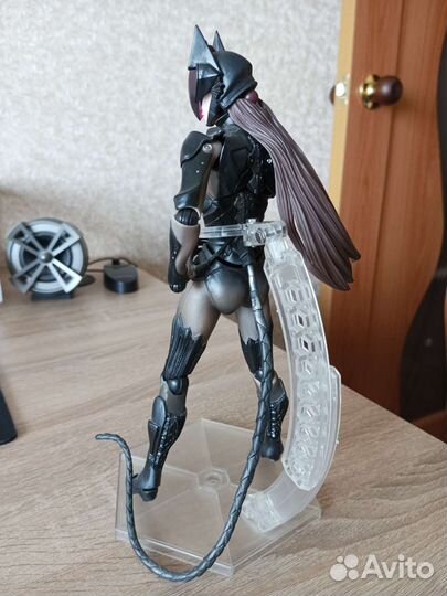 Фигурка Play Arts Kai, Женщина кошка
