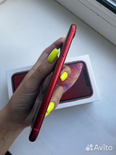 iPhone XR 128gb red