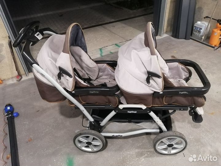 Коляска для двойни Peg-Perego Duette SW