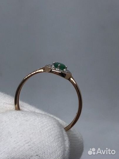 Золотое кольцо с камнем 17,5р