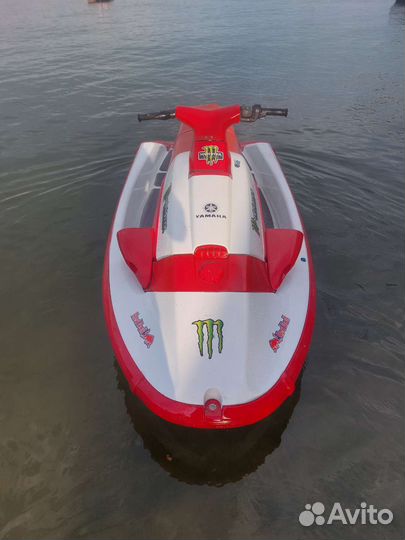 Продам гидроцикл yamaha