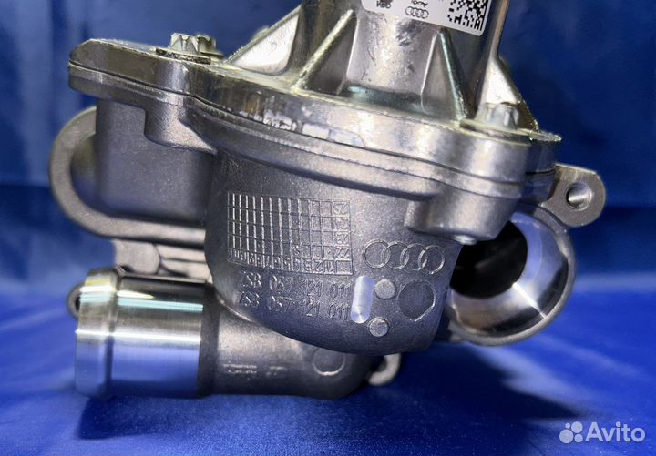 Водяной насос помпа