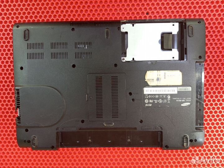 Ноутбук Samsung NP-R519 (разбор)