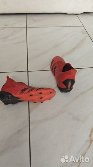 Бутсы и сороконожки