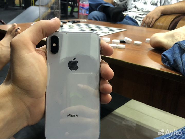 iPhone X, 64 ГБ