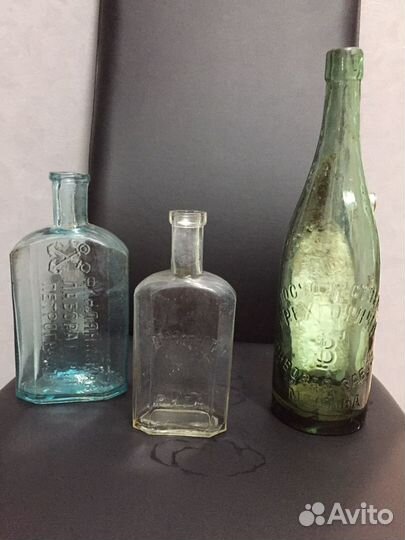 Дореволюционные бутыли,аптекарские и парфюмерные