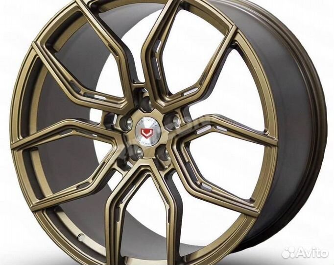 Кованый диск в стиле vossen R22 5x112. Стильный бр