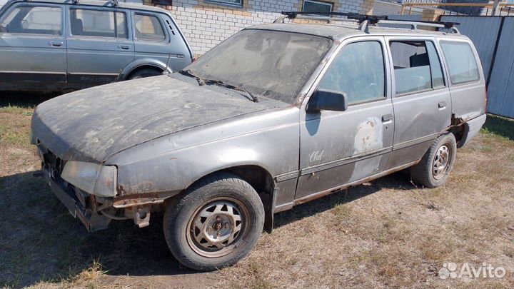 Opel Kadett 1.6 МТ, 1988, 200 000 км