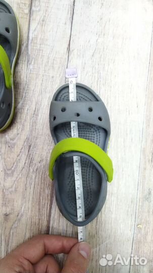 Детские сандалии crocs c7