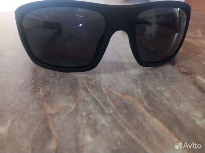 Солнечные очки мужские