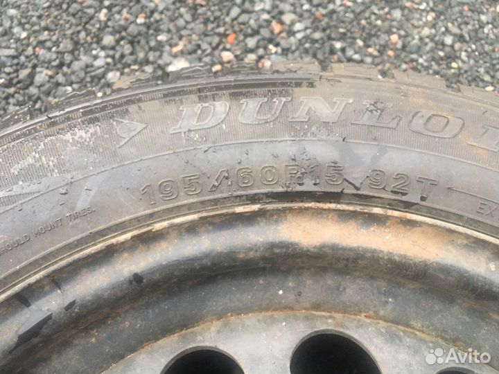 Продам 2 зимних колеса на BMW 195/60/15